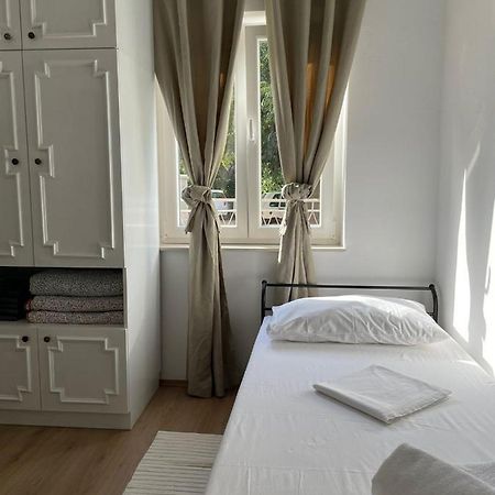 Holiday House Fila Turanj Bagian luar foto